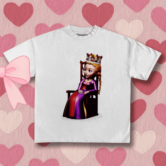 BORED QUEEN TEE